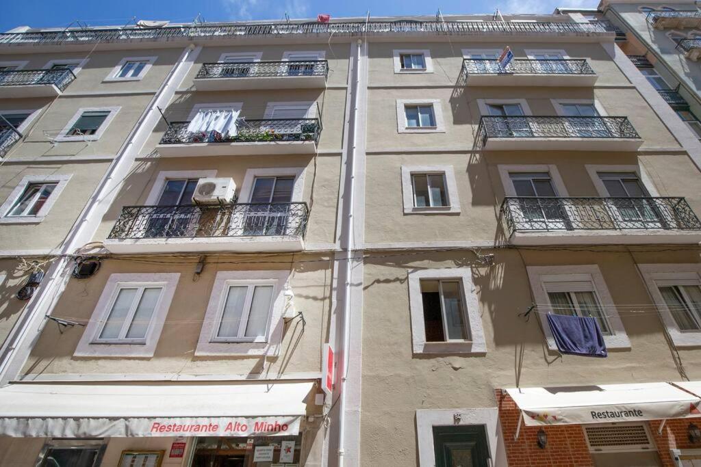 Santa Marta Cozy Apt W/ Ac Лиссабон Экстерьер фото